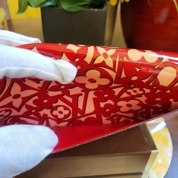 Louis Vuitton Patent Sweet Monogram Sarah Wallet Pomme D'Amour (COA) - Picture 8 of 16